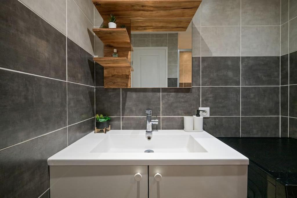 Appartement F3, 2 Chambres, 80M2 니스 외부 사진